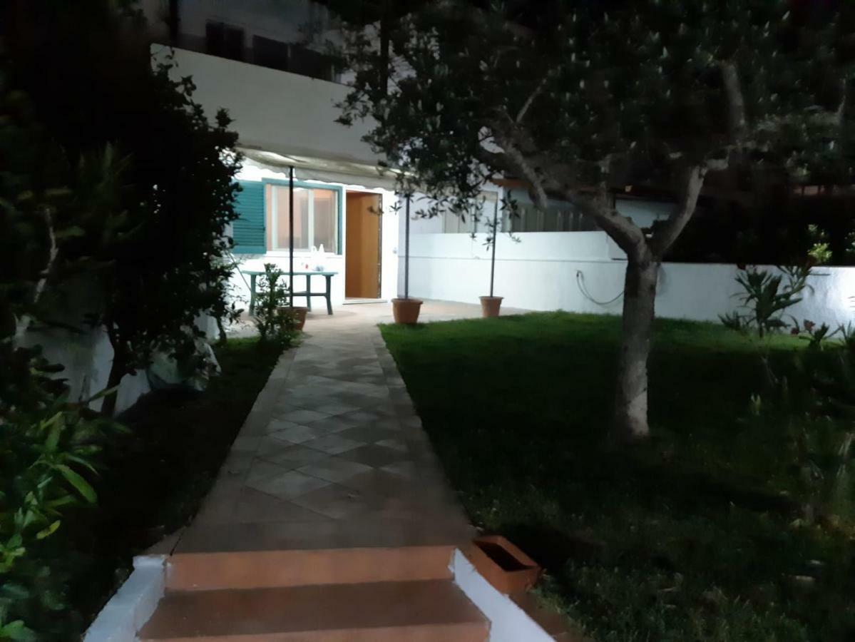 Casa Vacanza Villa Uggiano La Chiesa Eksteriør bilde